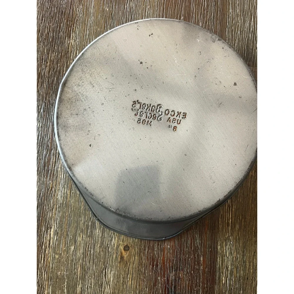 Vintage EKCO Baker's Secret 8 Inch Round Cake Pan M95 USA Steel Non-Stick Gray